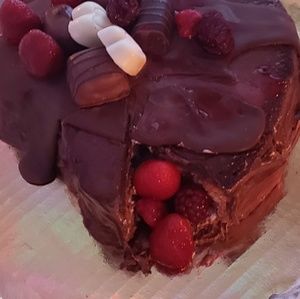 Meet your Posher, Fatima